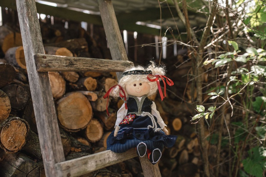 NERINGA – tekstilinė lėlė. Mažosios Lietuvos etnografinis regionas