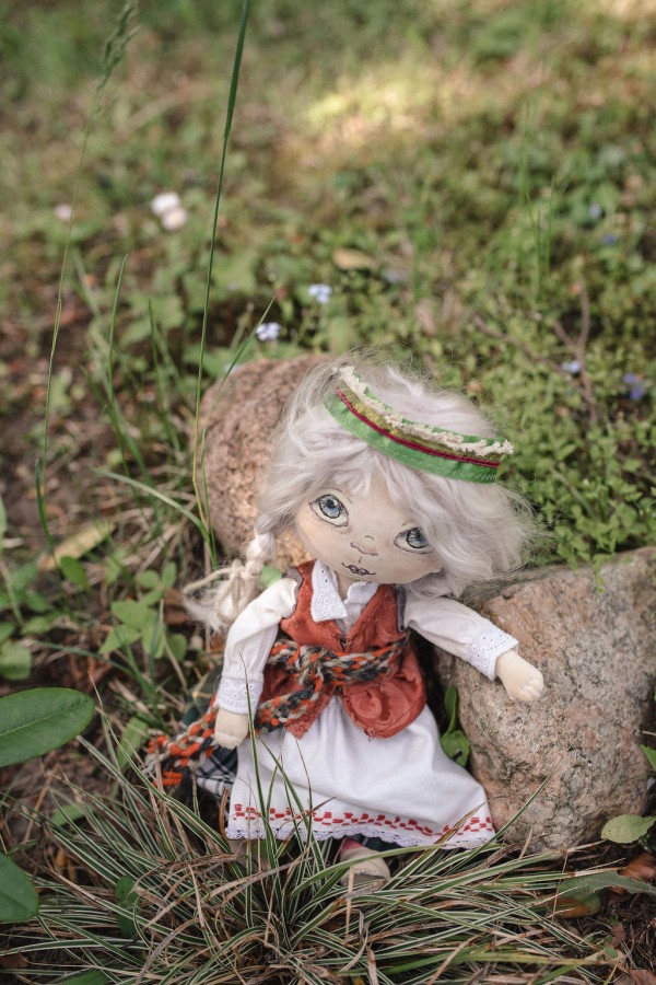 RŪTA – tekstilinė lėlė. Aukštaitijos etnografinis regionas